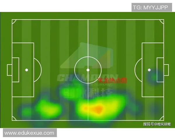 南京与重庆足球队赛后复盘分析灵活性表现与战术调整探讨